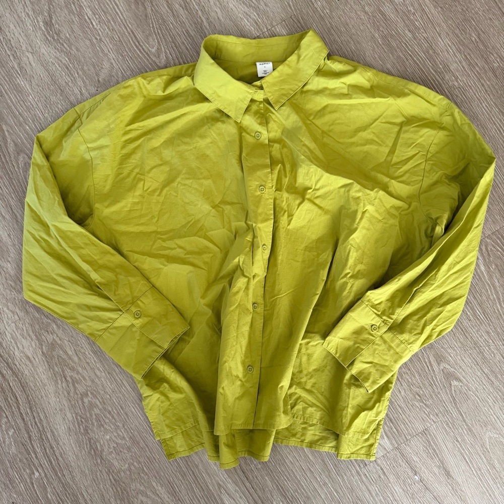 Melrose and Market NWT green button down XL